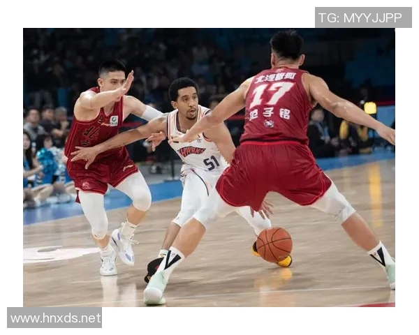 武汉篮球队配合变革引发热议球迷期待新战术带来精彩表现