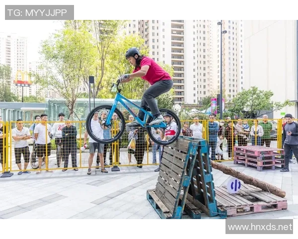 极限运动的魅力与挑战：深入成都极限运动队的比赛背后故事与经验分享