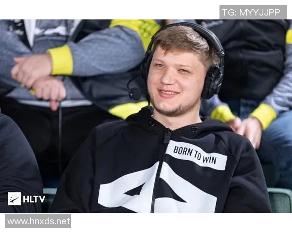 王娜专访:从新手到职业选手的CSGO成长之路与心路历程 王娜专访:从新手到职业选手的CSGO成长之路与心路历程