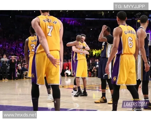 科比最后一场比赛砍下60分带领湖人逆袭胜利的经典时刻回顾