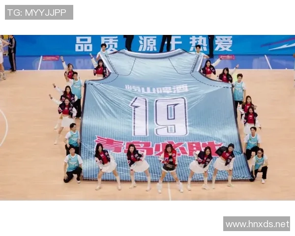 青岛cba球队啦啦队精彩演出与球场氛围